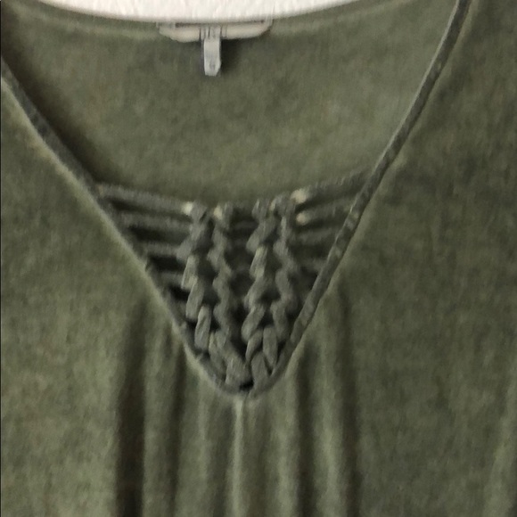 Top - Picture 2 of 3